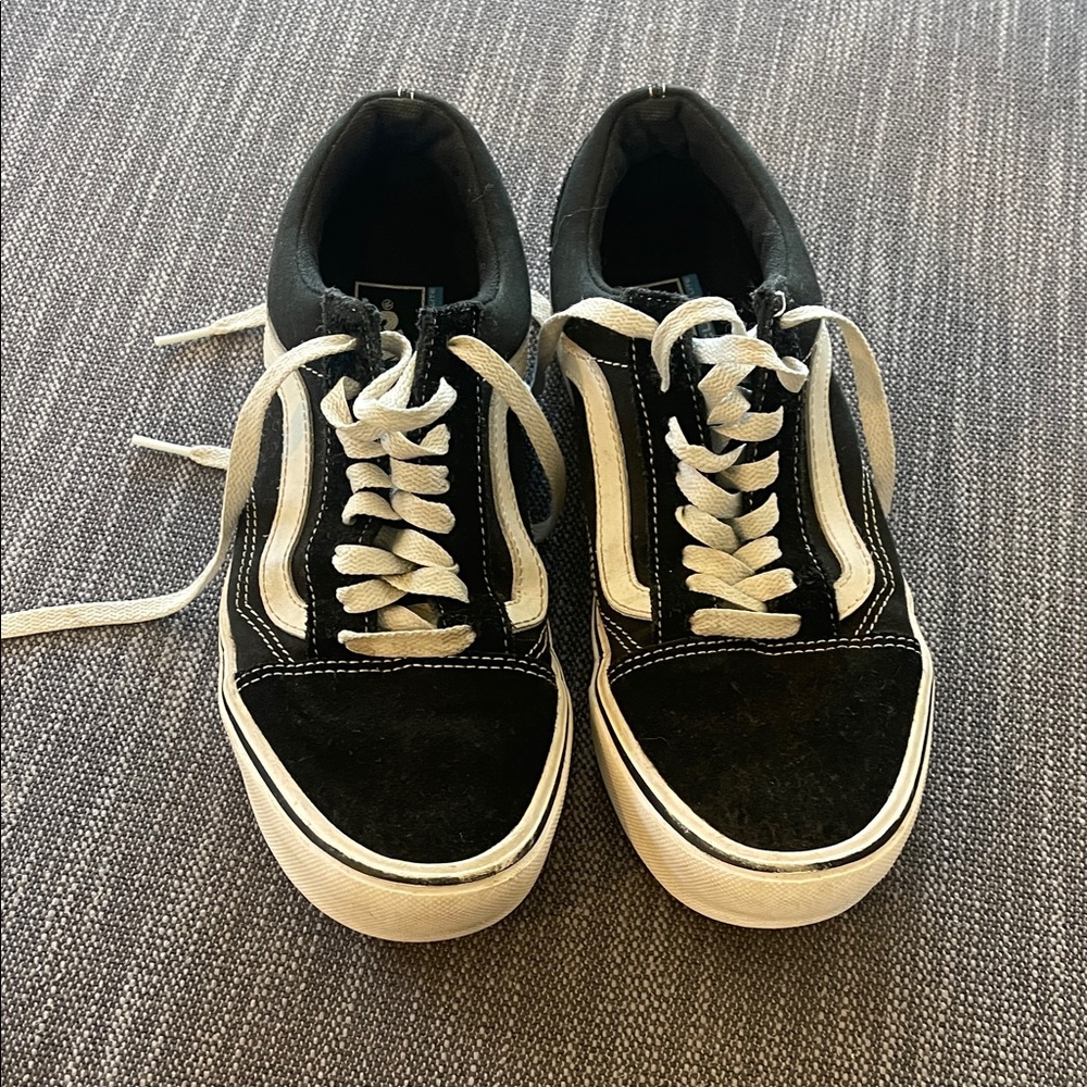 Vans Black and White Ultrarush Sneakers